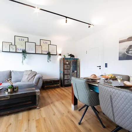 Burgberg Apartment *