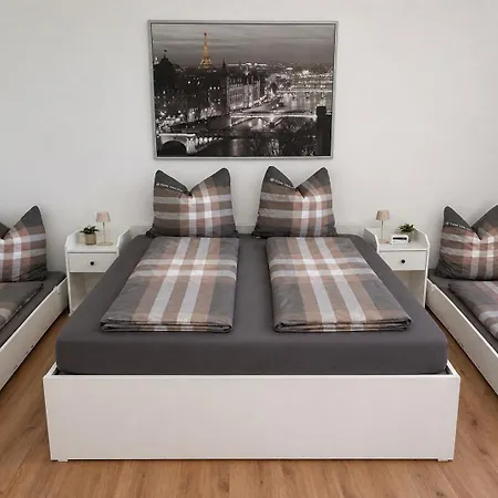 Burgberg Apartment *